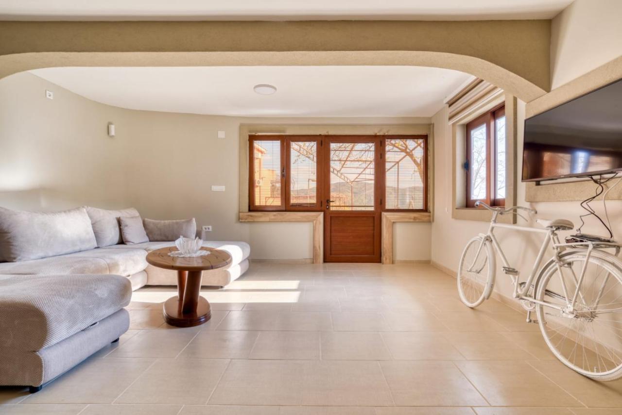 Savovic_Lux Apartment Petrovac Luaran gambar