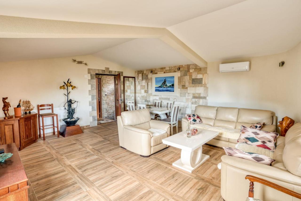 Savovic_Lux Apartment Petrovac Luaran gambar