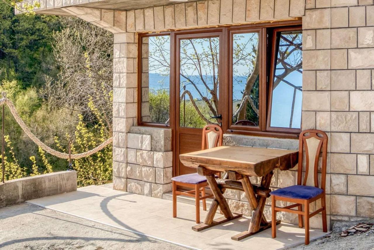Savovic_Lux Apartment Petrovac Luaran gambar